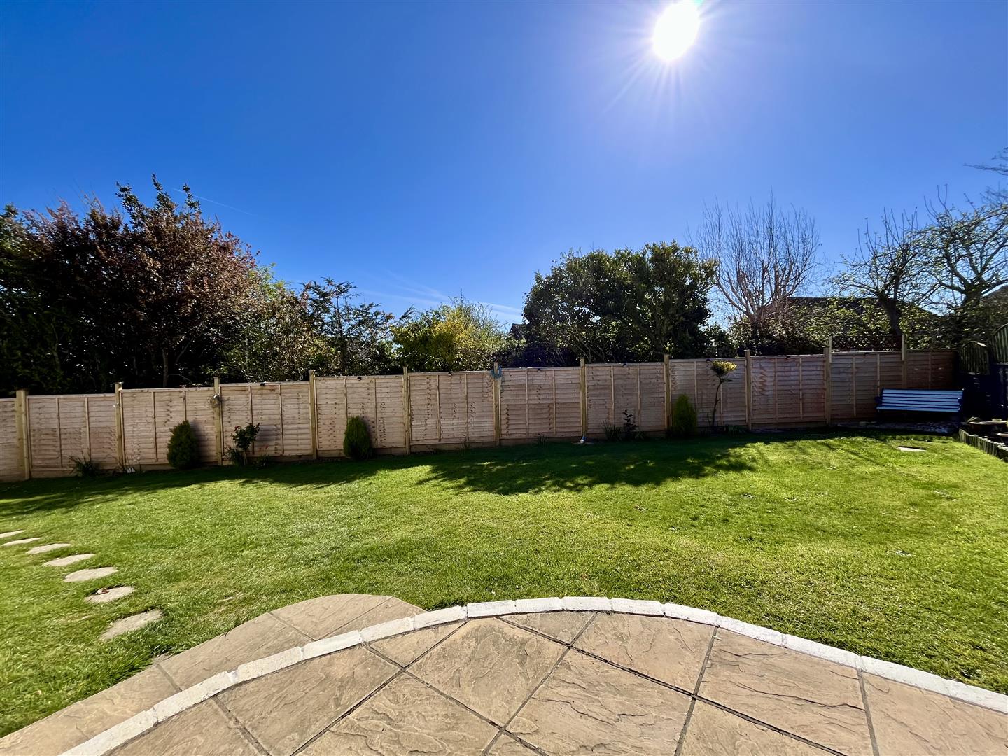 Meadow Way, Fairlight